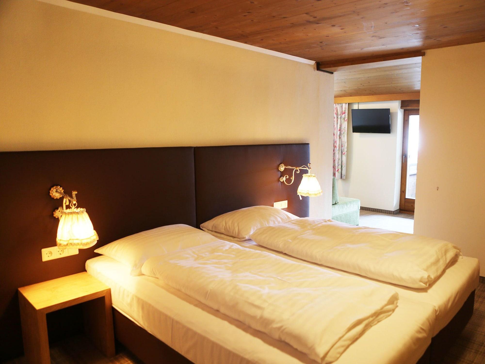 Gasthof Pension Madseiterhof Tux Zewnętrze zdjęcie